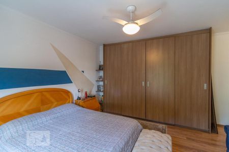 Casa à venda com 220m², 3 quartos e 3 vagasSuíte 2