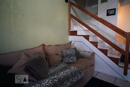 Sala de casa de condomínio para alugar com 3 quartos, 110m² em Humaitá, Porto Alegre