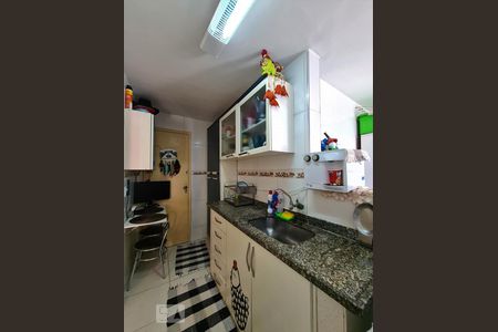 Apartamento à venda com 55m², 2 quartos e 1 vaga Apartamento à venda com 55m², 2 quartos e 1 vagaCozinha