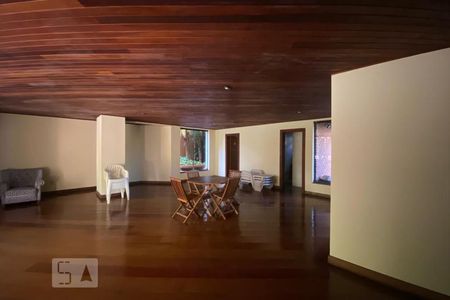 Apartamento à venda com 212m², 3 quartos e 3 vagas Apartamento à venda com 212m², 3 quartos e 3 vagasÁrea comum - Salão de festas