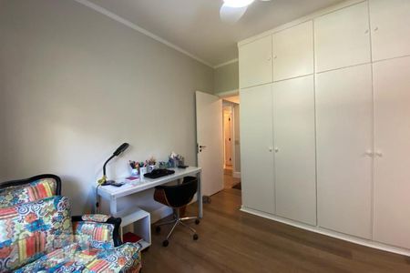 Apartamento à venda com 212m², 3 quartos e 3 vagas Apartamento à venda com 212m², 3 quartos e 3 vagasSuíte 2