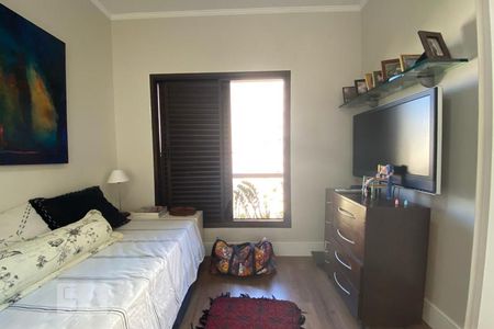 Apartamento à venda com 212m², 3 quartos e 3 vagas Apartamento à venda com 212m², 3 quartos e 3 vagasSuíte 3