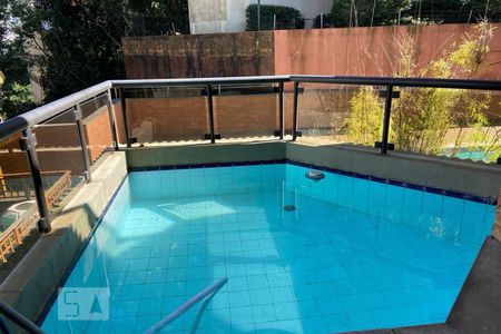 Apartamento à venda com 212m², 3 quartos e 3 vagas Apartamento à venda com 212m², 3 quartos e 3 vagasPiscina