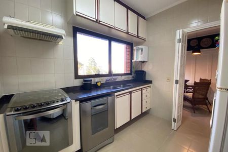 Apartamento à venda com 212m², 3 quartos e 3 vagas Apartamento à venda com 212m², 3 quartos e 3 vagasCozinha