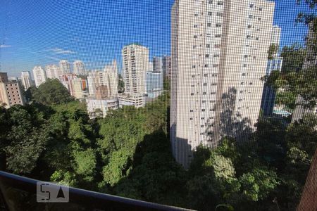 Apartamento à venda com 212m², 3 quartos e 3 vagas Apartamento à venda com 212m², 3 quartos e 3 vagasVista da Suíte 3
