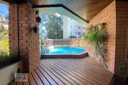 Apartamento à venda com 212m², 3 quartos e 3 vagas Apartamento à venda com 212m², 3 quartos e 3 vagasVaranda