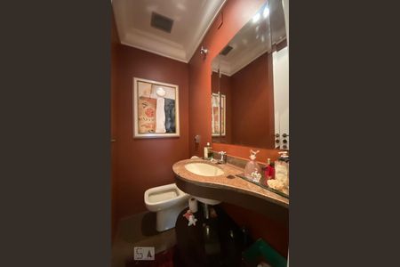 Apartamento à venda com 212m², 3 quartos e 3 vagas Apartamento à venda com 212m², 3 quartos e 3 vagasLavabo