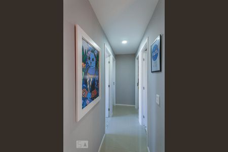 Corredor de apartamento para alugar com 3 quartos, 78m² em Jacarepaguá, Rio de Janeiro