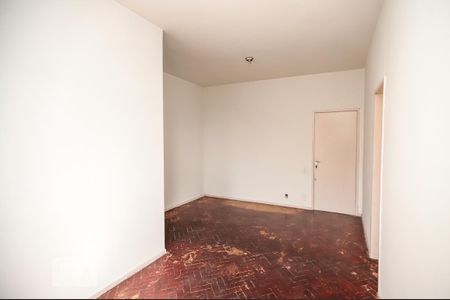 Apartamento à venda com 70m², 2 quartos e 1 vaga Apartamento à venda com 70m², 2 quartos e 1 vagaSala