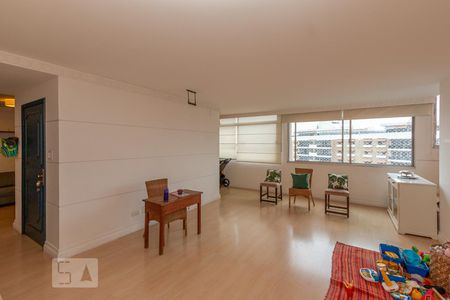 Apartamento para alugar com 220m², 3 quartos e 4 vagasSala