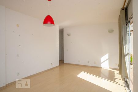 Sala de apartamento para alugar com 1 quarto, 60m² em Taquara, Rio de Janeiro
