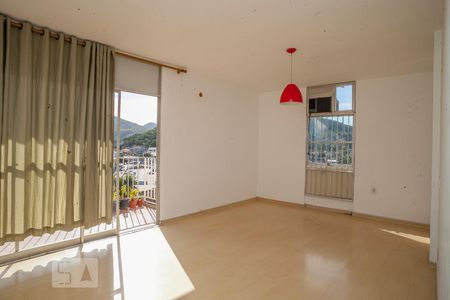 Sala de apartamento para alugar com 1 quarto, 60m² em Taquara, Rio de Janeiro