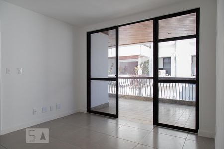 Sala de apartamento para alugar com 3 quartos, 106m² em Recreio dos Bandeirantes, Rio de Janeiro