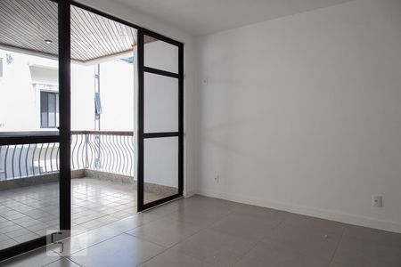 Sala de apartamento para alugar com 3 quartos, 106m² em Recreio dos Bandeirantes, Rio de Janeiro