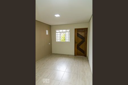 Casa à venda com 70m², 2 quartos e 2 vagas Casa à venda com 70m², 2 quartos e 2 vagasSala