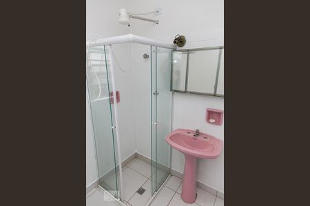 Casa à venda com 70m², 2 quartos e 2 vagas Casa à venda com 70m², 2 quartos e 2 vagasBanheiro