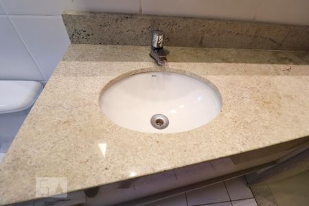 Apartamento para alugar com 70m², 2 quartos e 1 vagaBanheiro da suíte 2