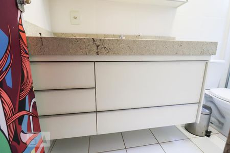 Apartamento para alugar com 70m², 2 quartos e 1 vagaBanheiro da suíte 1