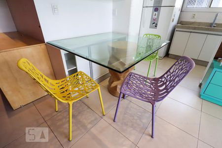 Sala de apartamento para alugar com 2 quartos, 70m² em Setor Bueno, Goiânia