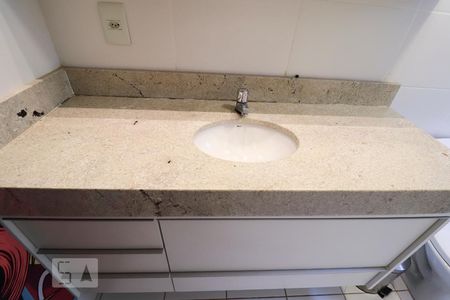 Apartamento para alugar com 70m², 2 quartos e 1 vagaBanheiro da suíte 1