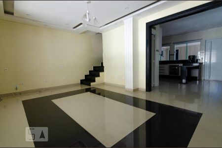 Sala 1 de casa para alugar com 3 quartos, 210m² em Vila Verde, São Paulo