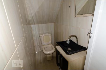 Lavabo de casa para alugar com 3 quartos, 210m² em Vila Verde, São Paulo
