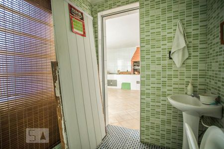 Casa à venda com 227m², 3 quartos e 4 vagasBanheiro da Churrasqueira