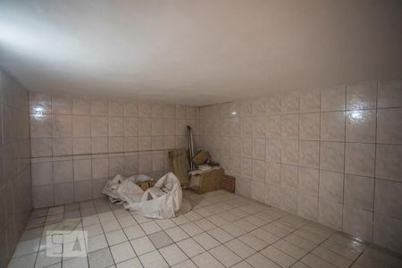 Casa à venda com 227m², 3 quartos e 4 vagasPorão