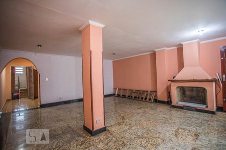 Casa para alugar com 227m², 3 quartos e 4 vagasSala