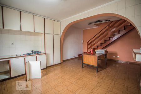 Casa à venda com 227m², 3 quartos e 4 vagasCozinha - Armários