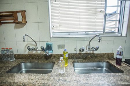 Casa à venda com 227m², 3 quartos e 4 vagasCozinha - Torneira