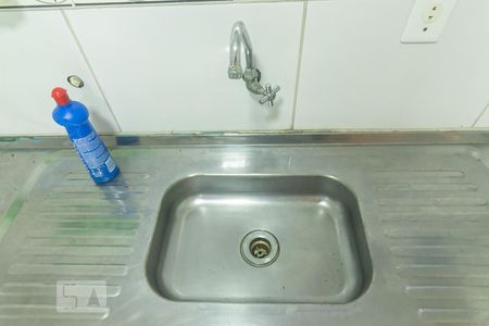 Casa para alugar com 120m², 2 quartos e 2 vagasCozinha - Pia