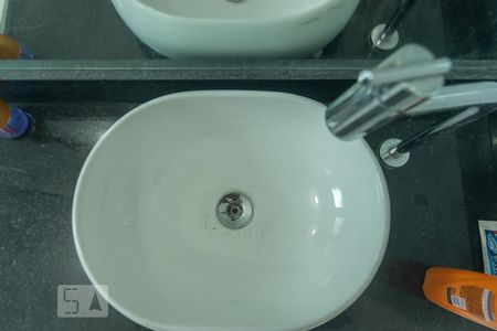 Casa para alugar com 120m², 2 quartos e 2 vagasBanheiro da Suíte - Pia