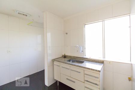 Cozinha de apartamento para alugar com 2 quartos, 55m² em Jardim Iris, São Paulo