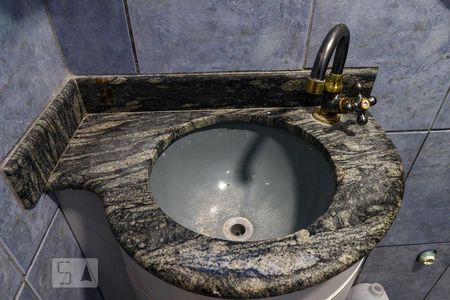 Casa para alugar com 75m², 2 quartos e sem vaga Casa para alugar com 75m², 2 quartos e sem vagaBanheiro da Suíte