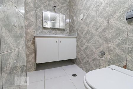 Apartamento à venda com 119m², 3 quartos e 1 vaga Apartamento à venda com 119m², 3 quartos e 1 vagaBanheiro da Suíte