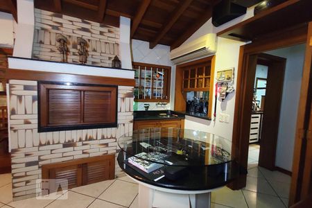 Sala de Estar de casa à venda com 3 quartos, 180m² em Morro do Espelho, São Leopoldo