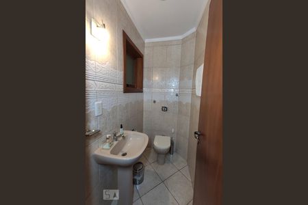 Casa à venda com 180m², 3 quartos e 2 vagasLavabo