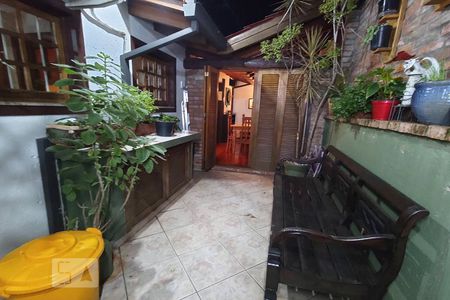 Casa à venda com 180m², 3 quartos e 2 vagasJardim interno