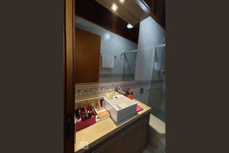 Casa à venda com 180m², 3 quartos e 2 vagasBanheiro 2