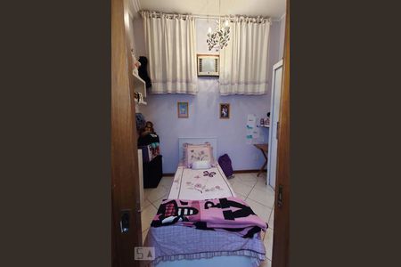 Casa à venda com 180m², 3 quartos e 2 vagasQuarto 2