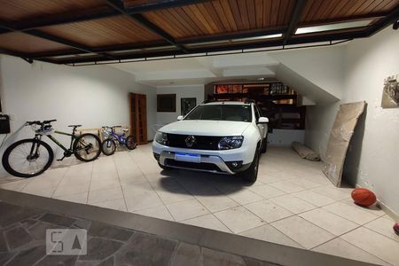 Casa à venda com 180m², 3 quartos e 2 vagasGaragem