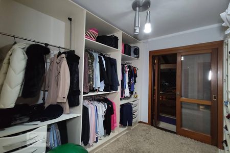 Casa à venda com 180m², 3 quartos e 2 vagasCloset