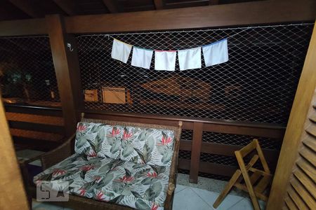 Casa à venda com 180m², 3 quartos e 2 vagasSacada Quarto 1 suíte