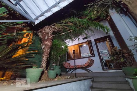 Casa à venda com 180m², 3 quartos e 2 vagasJardim hall