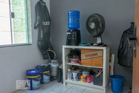 Casa à venda com 250m², 3 quartos e 2 vagas Casa à venda com 250m², 3 quartos e 2 vagasQuarto da Área de Serviço