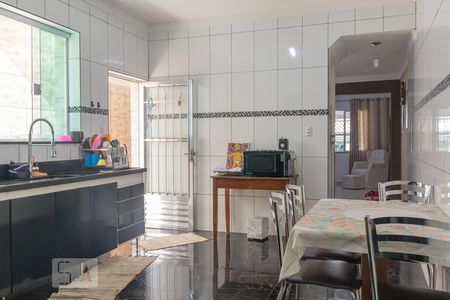 Casa à venda com 250m², 3 quartos e 2 vagas Casa à venda com 250m², 3 quartos e 2 vagasCozinha