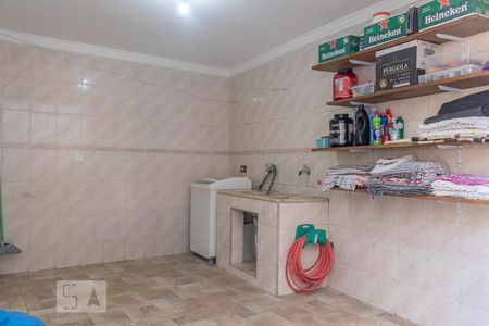 Casa à venda com 250m², 3 quartos e 2 vagas Casa à venda com 250m², 3 quartos e 2 vagasÁrea de Serviço