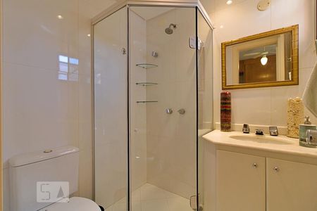 Apartamento para alugar com 197m², 4 quartos e 3 vagasBanheiro da Suíte 2