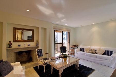 Apartamento para alugar com 197m², 4 quartos e 3 vagasSala